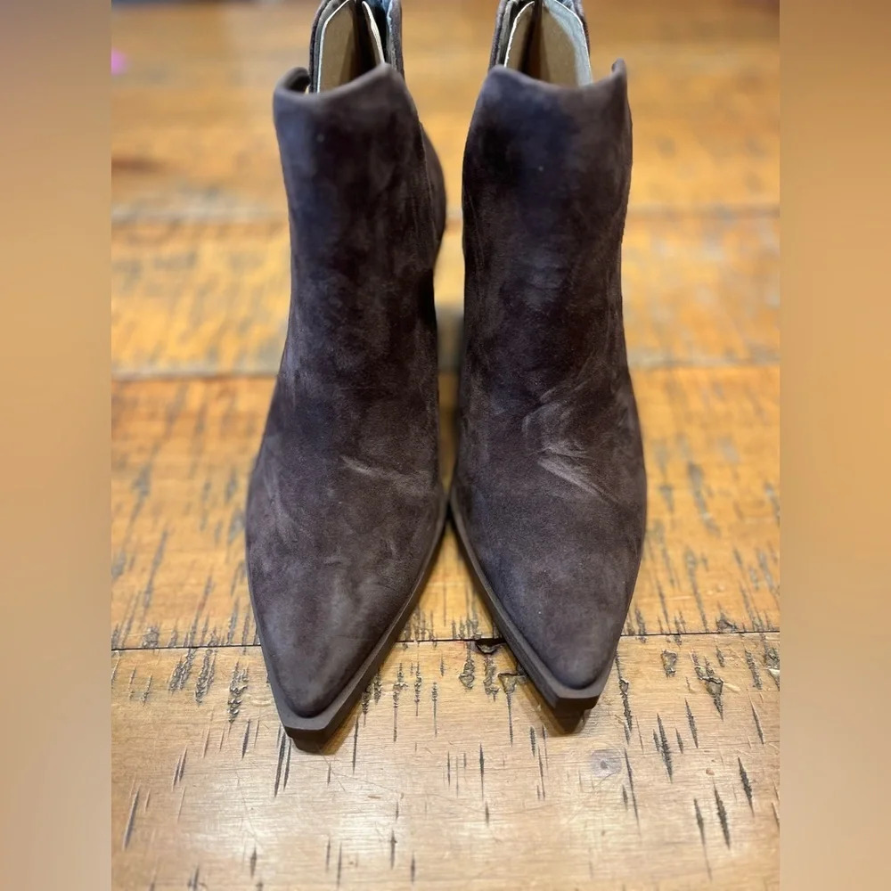 Vince Camuto‎ Gigiette Suede Bootie - Picture 4 of 4